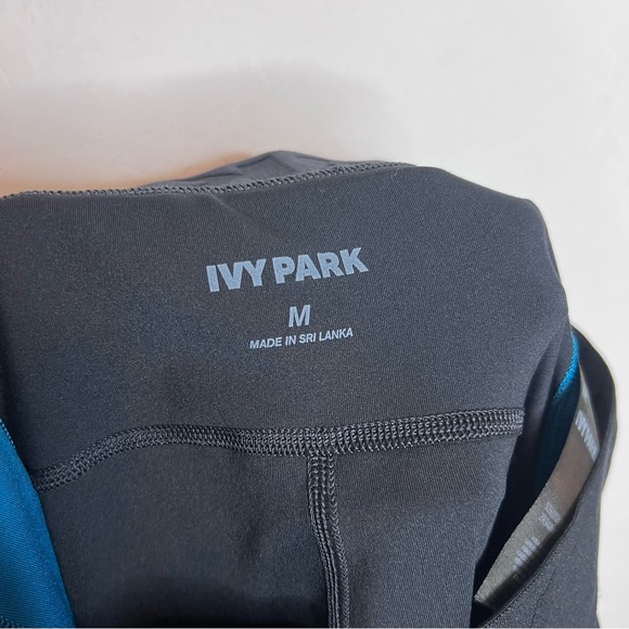 IVY PARK Colorblock Ankle Leggings. Size Medium - Picture 11 of 11